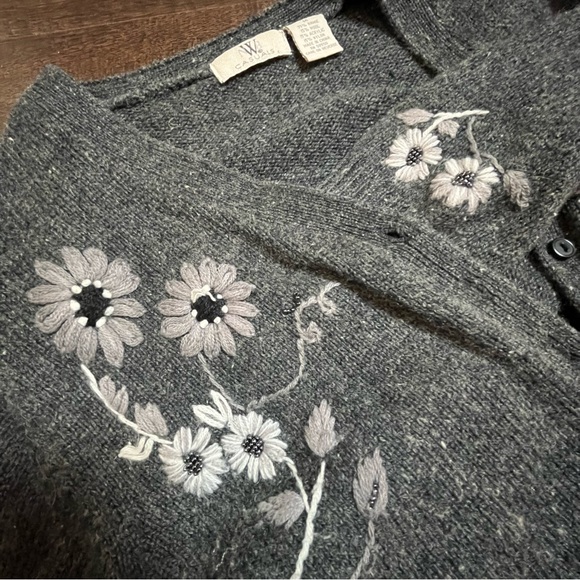 Vintage knit grey sweater with flower embroidery button up v neck small medium - Picture 1 of 5